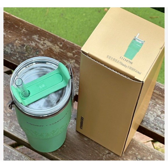 Starbucks 2023 China Starbucks Stanley H.C. Andersen Paper-cut 14oz Tumbler - Picture 3 of 5